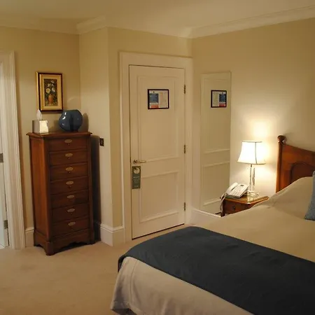 Nansloe Manor Guest house